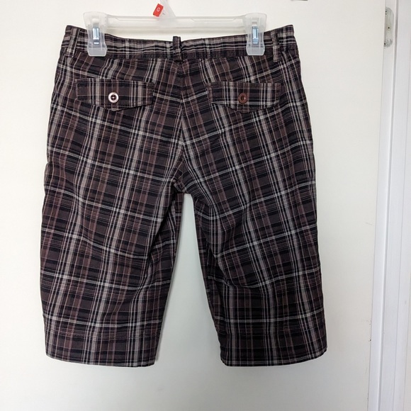 Brown Bermudas shorts size large - Picture 2 of 3